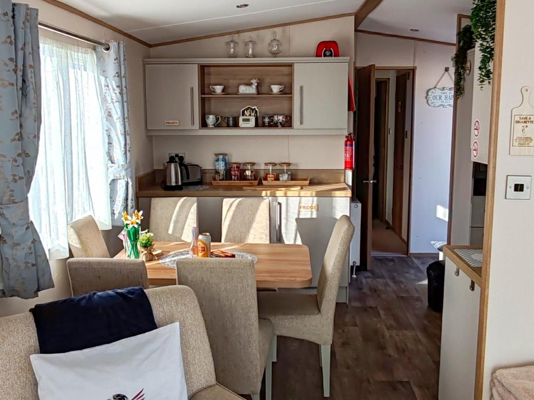 Eagle'S Den Caravan Lossiemouth Exterior photo