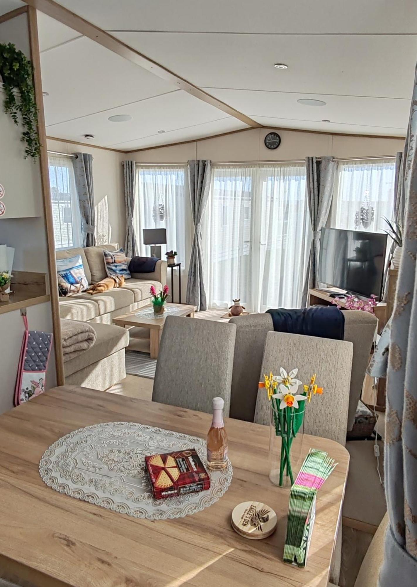 Eagle'S Den Caravan Lossiemouth Exterior photo